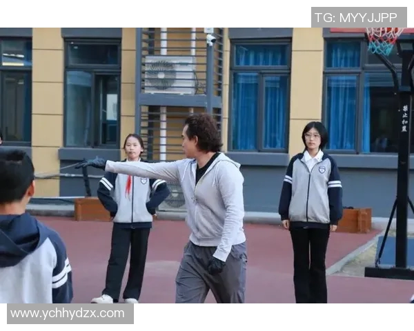 西安飞盘队比赛经验引发热议球员表现与战术选择成焦点 西安飞盘队比赛经验引发热议球员表现与战术选择成焦点