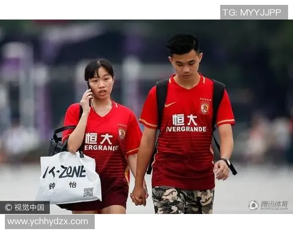 恒大与东方球迷激情对决粤语热情助阵赛场盛况回顾