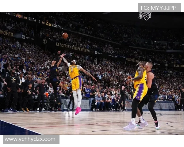 湖人对阵掘金精彩赛事在线直播全程回顾与分析