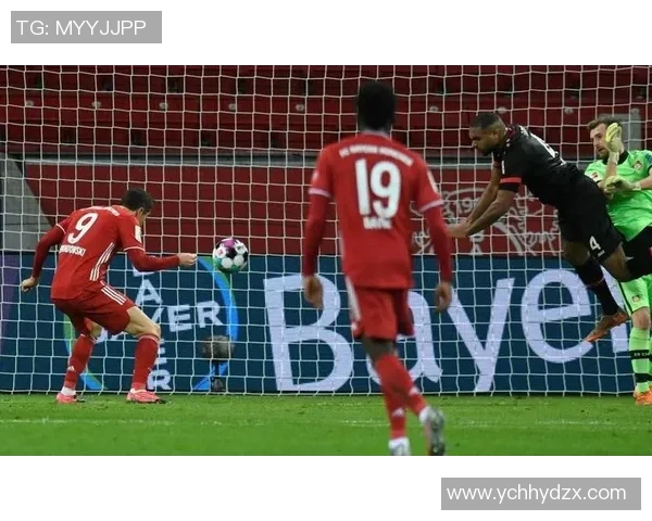 莱万重返德甲对阵拜仁遭球迷嘘声四起引发热议