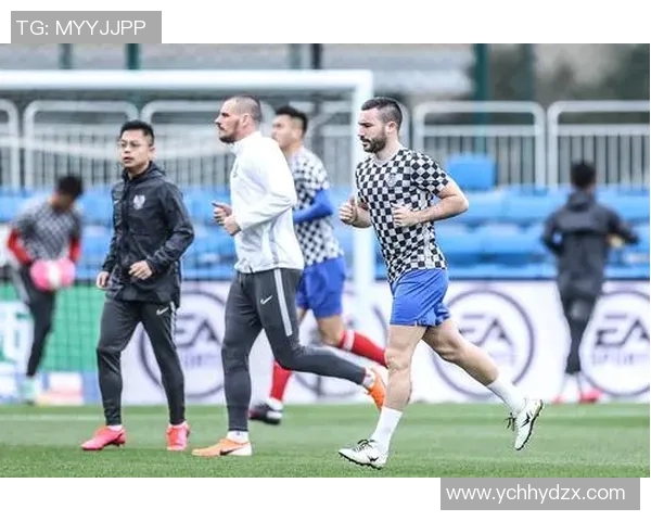 黄海与武汉卓尔激战正酣谁能在赛场上书写新的辉煌篇章