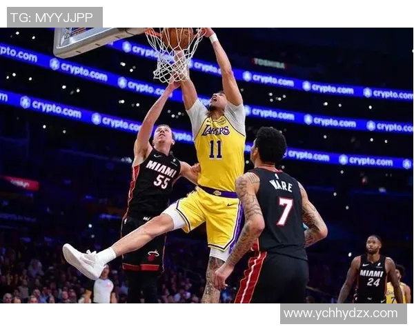 今日湖人对阵热火比赛实时比分更新及精彩瞬间回顾 今日湖人对阵热火比赛实时比分更新及精彩瞬间回顾