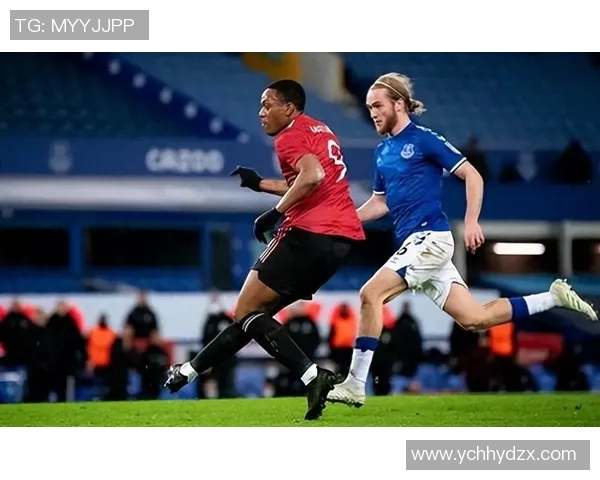 曼联与埃弗顿对决数据分析揭示比赛关键因素与战术走势